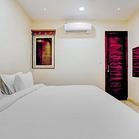Collection O Hotel Aditya Palace Near Leisure Valley Park Gurgaon Extérieur photo
