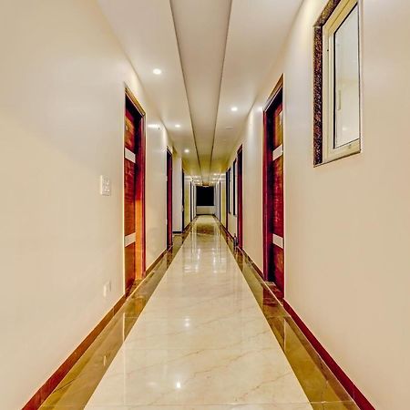 Collection O Hotel Aditya Palace Near Leisure Valley Park Gurgaon Extérieur photo